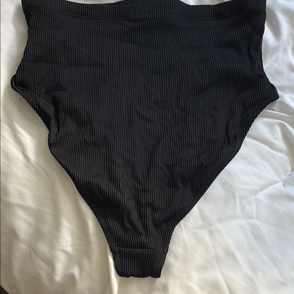 Old Navy Black Bikini Set - Picture 4 of 6